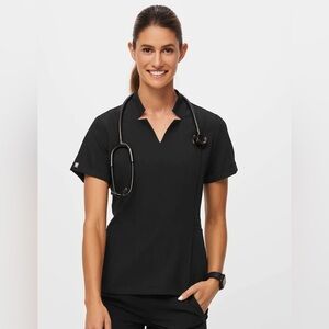 Figs Inala Slim Scrub Top in XS Black